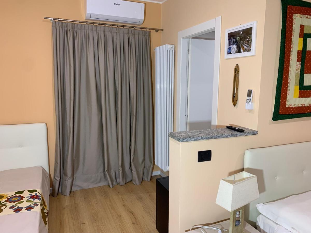Bed & Breakfast Indi Thelar Villa Guardia エクステリア 写真