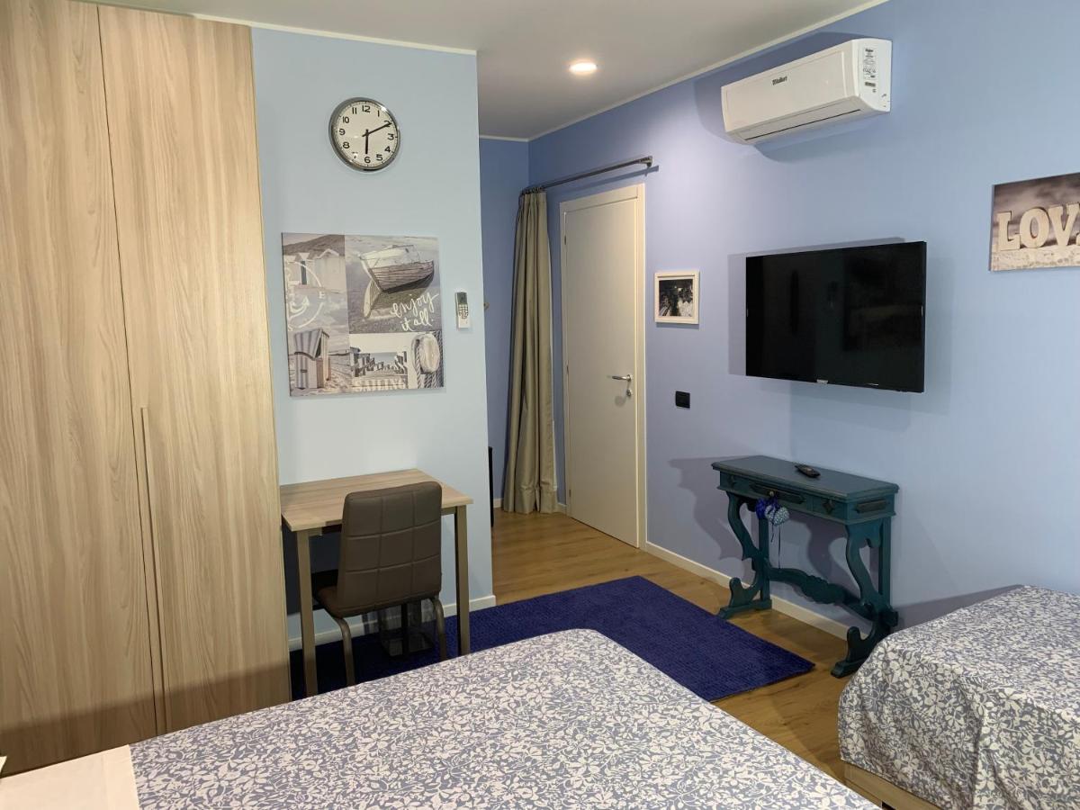 Bed & Breakfast Indi Thelar Villa Guardia エクステリア 写真